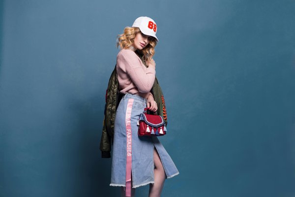 What's the Ideal Blazer Length for Petite Women in a Corporate Environment?